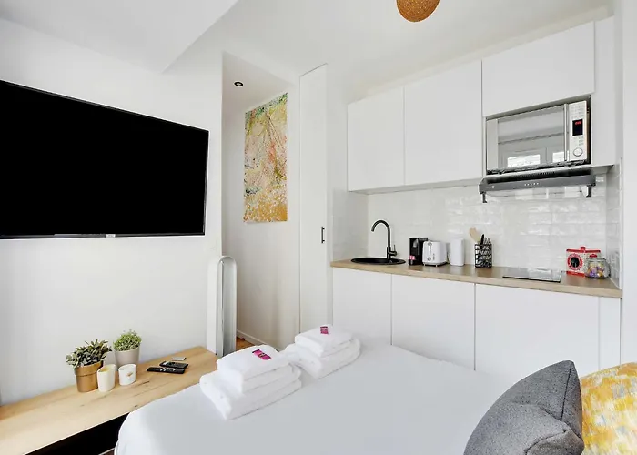 Charming - Raynouard Tour Eiffel - Bail Mobilite * Parijs